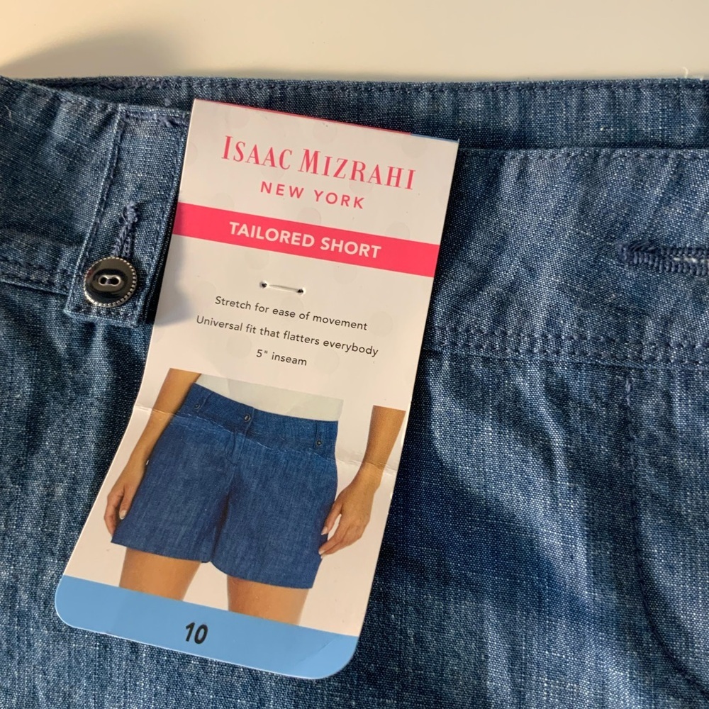 Isaac Mizrahi Denim Blue Women's Shorts NWT - Picture 2 of 7